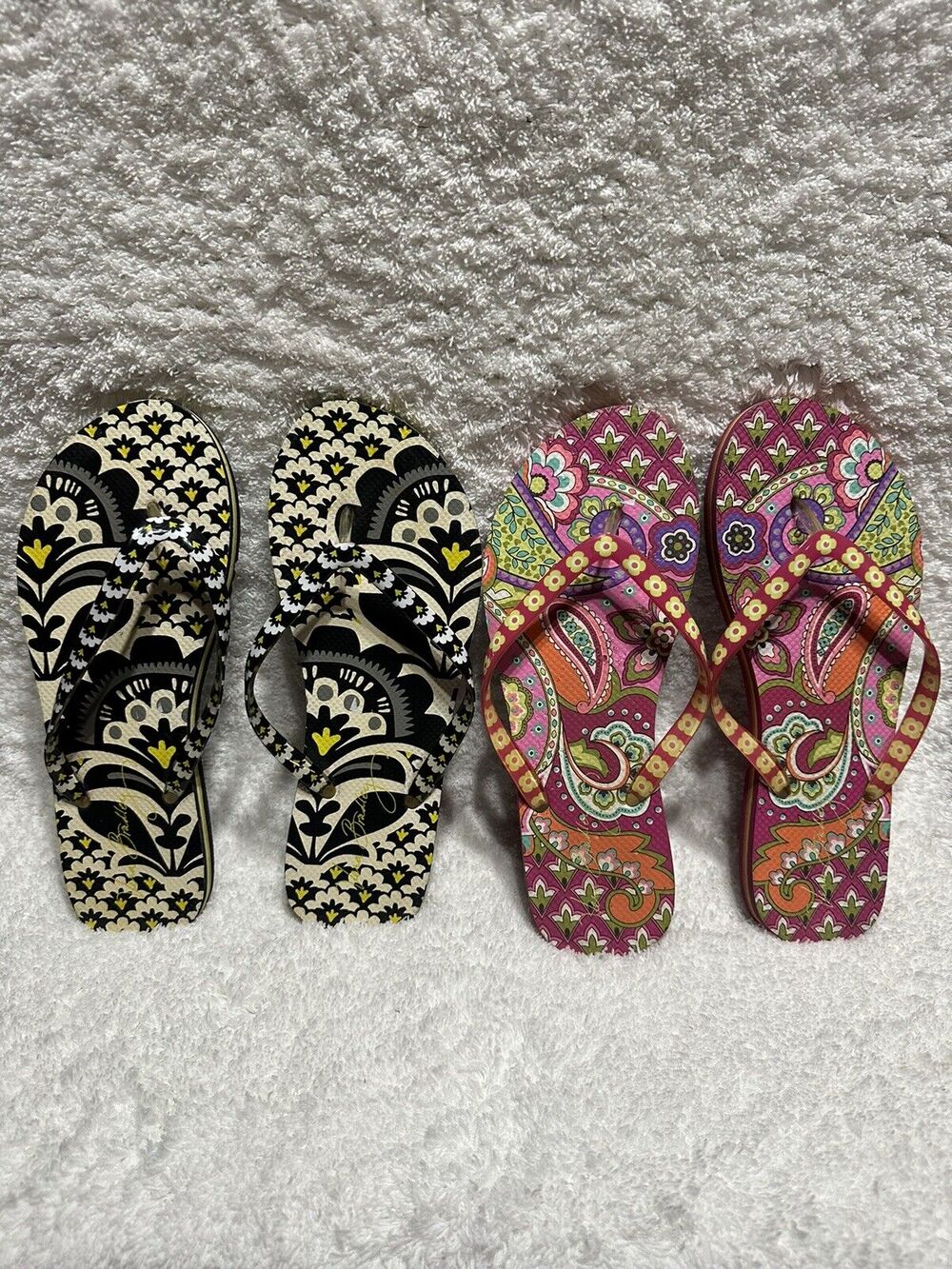 Vera Bradley 2 pair paisley floral  Multicolor Flip Flops Size 9/10  size large